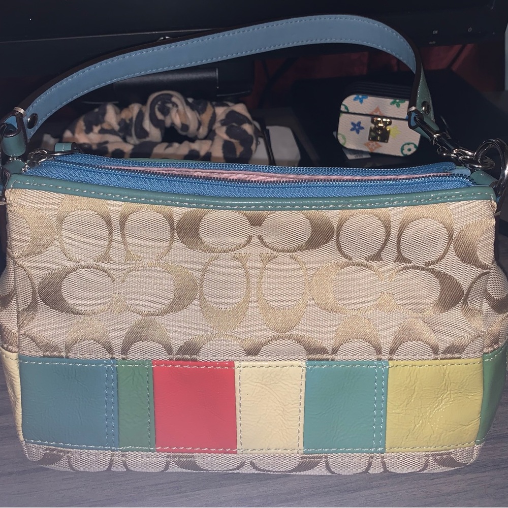 Coach PreLoved Euc Sig Top Handle Bag Gem